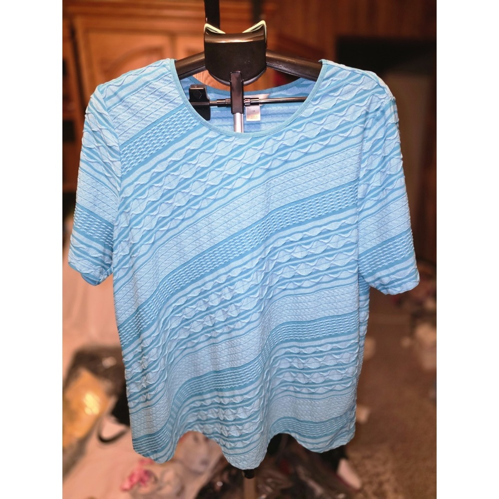cj banks 1x womens tops. 24" PTP, 26" Long.  Beautiful Teal. Casual, Leasure,...